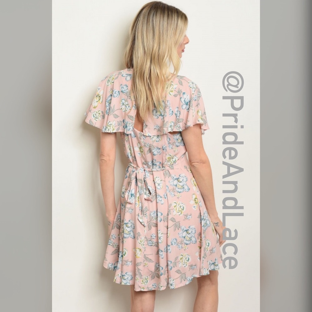 🌸💕 Pink Floral Dress 💕🌸 - Picture 2 of 4